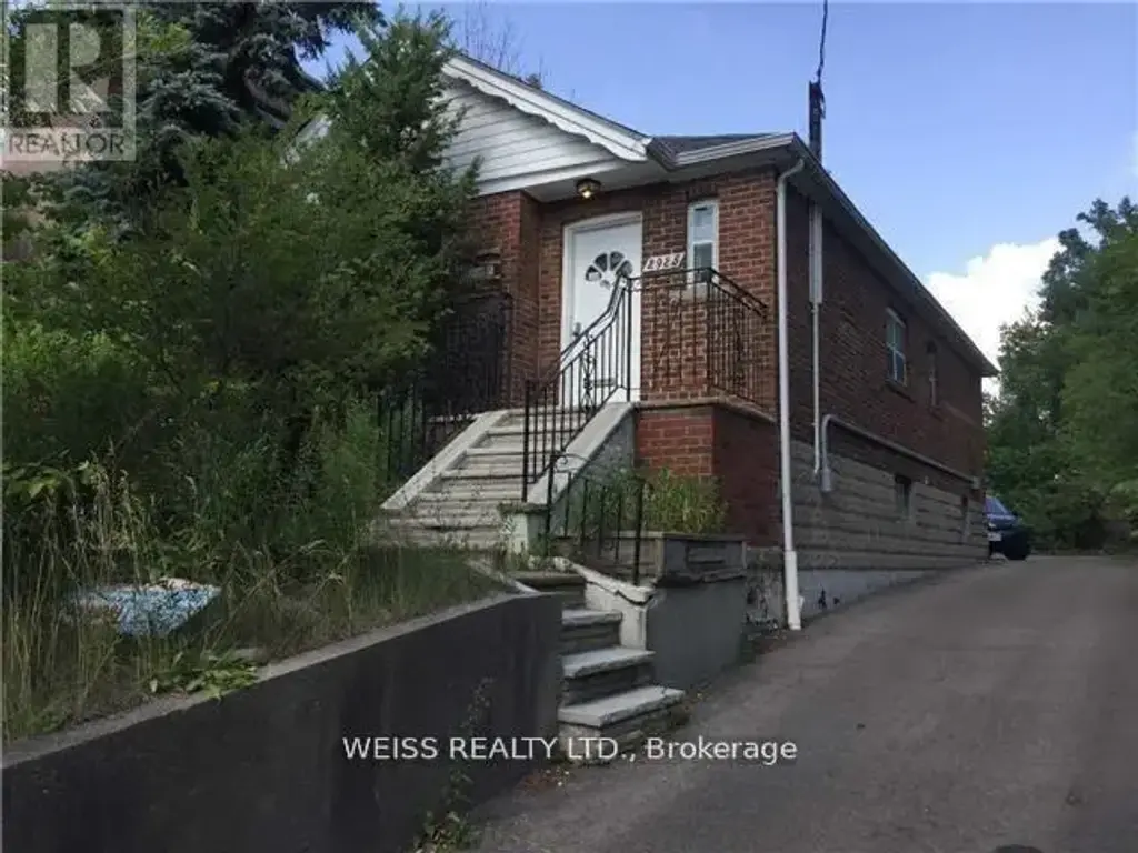 2925 Bathurst Street, Toronto (Bedford Park-Nortown)